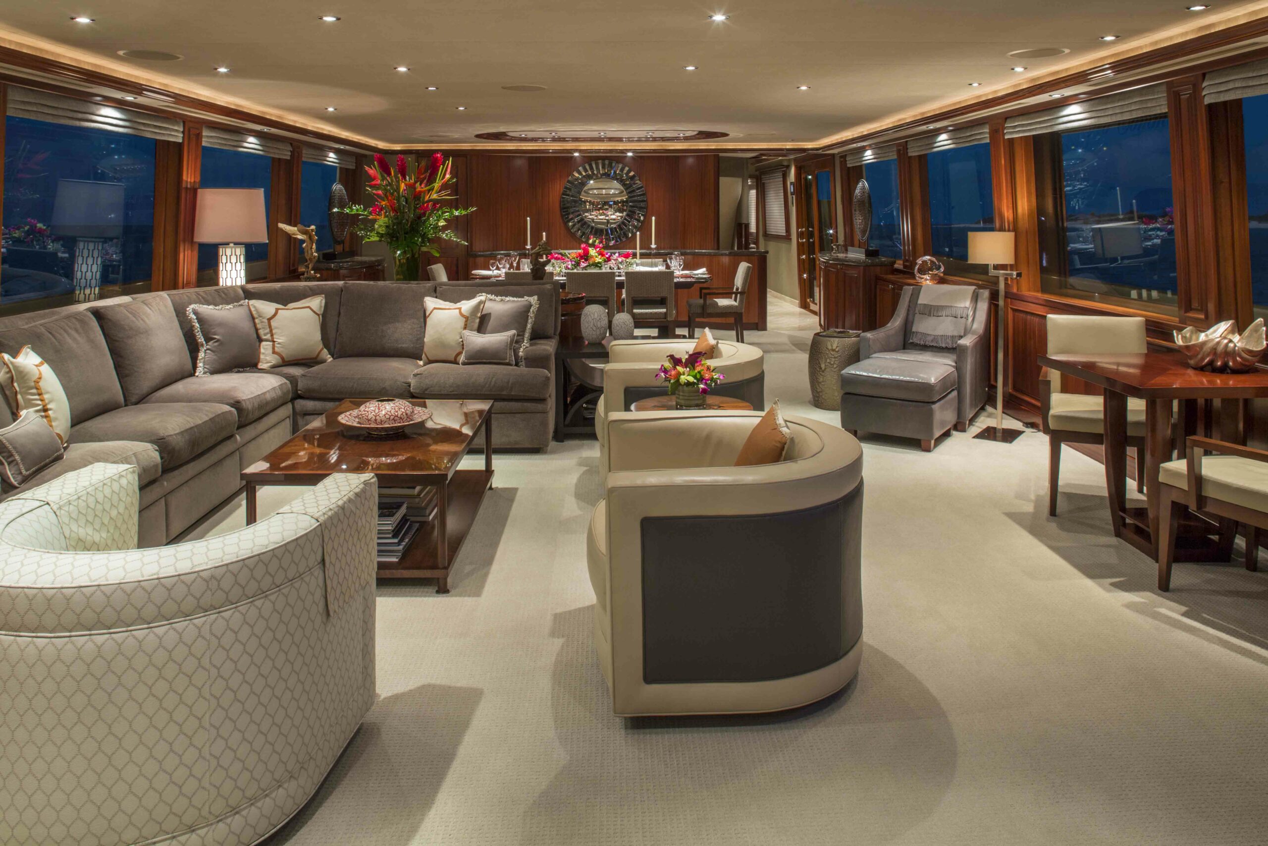 M/Y Antares yacht for sale. Salon.