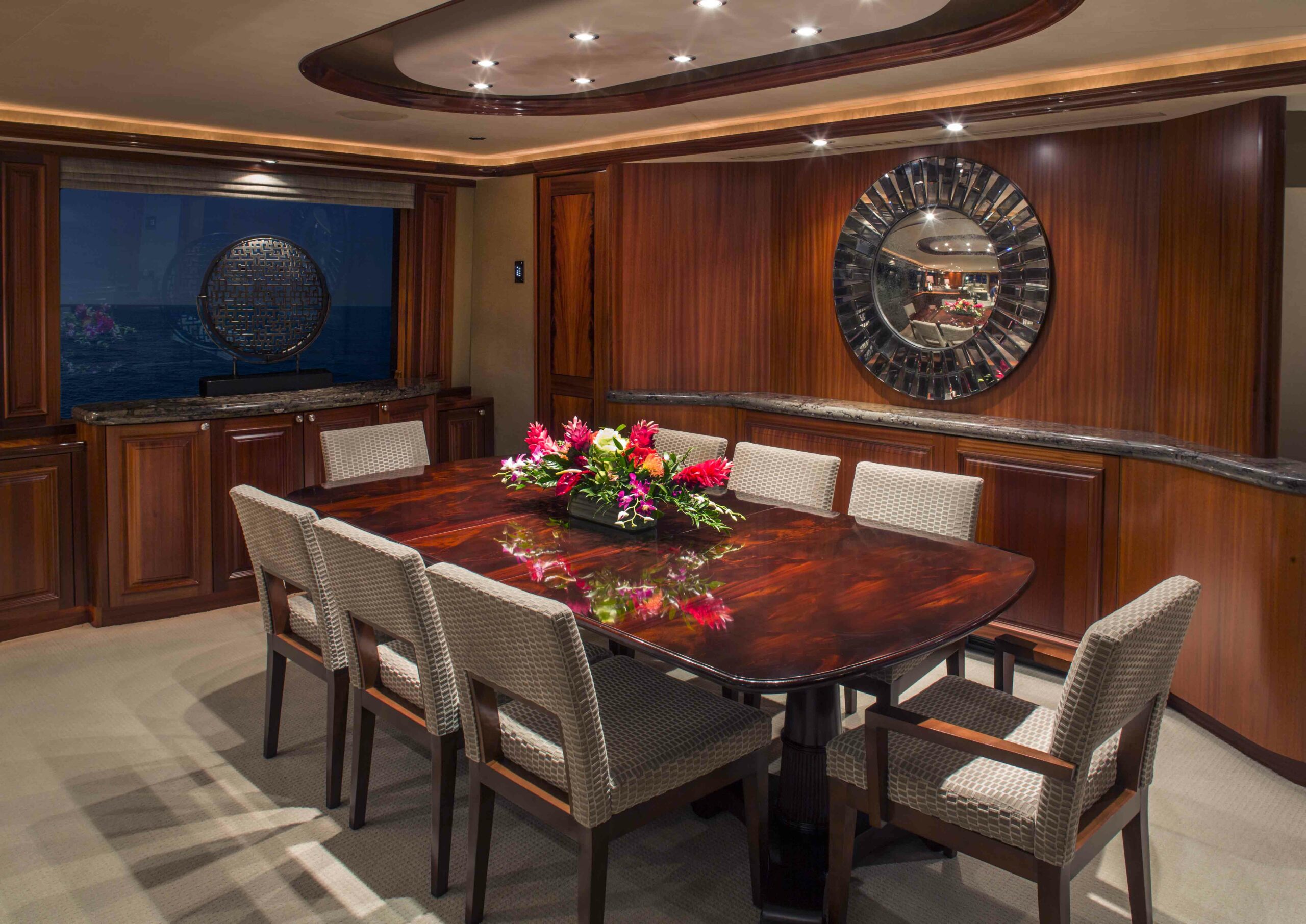 M/Y Antares yacht for sale. Dining.