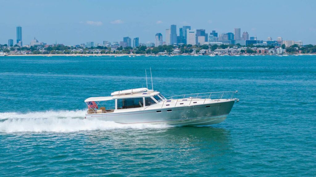 Profile of LOLA, an 50 foot MGM yacht for sale.