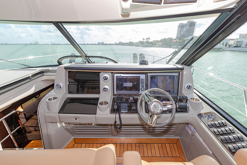 MAXX-KNOBS-Yacht-For-Sale-61-Sea-Ray-56