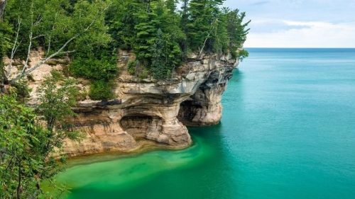 Pictured Rocks USA yachting