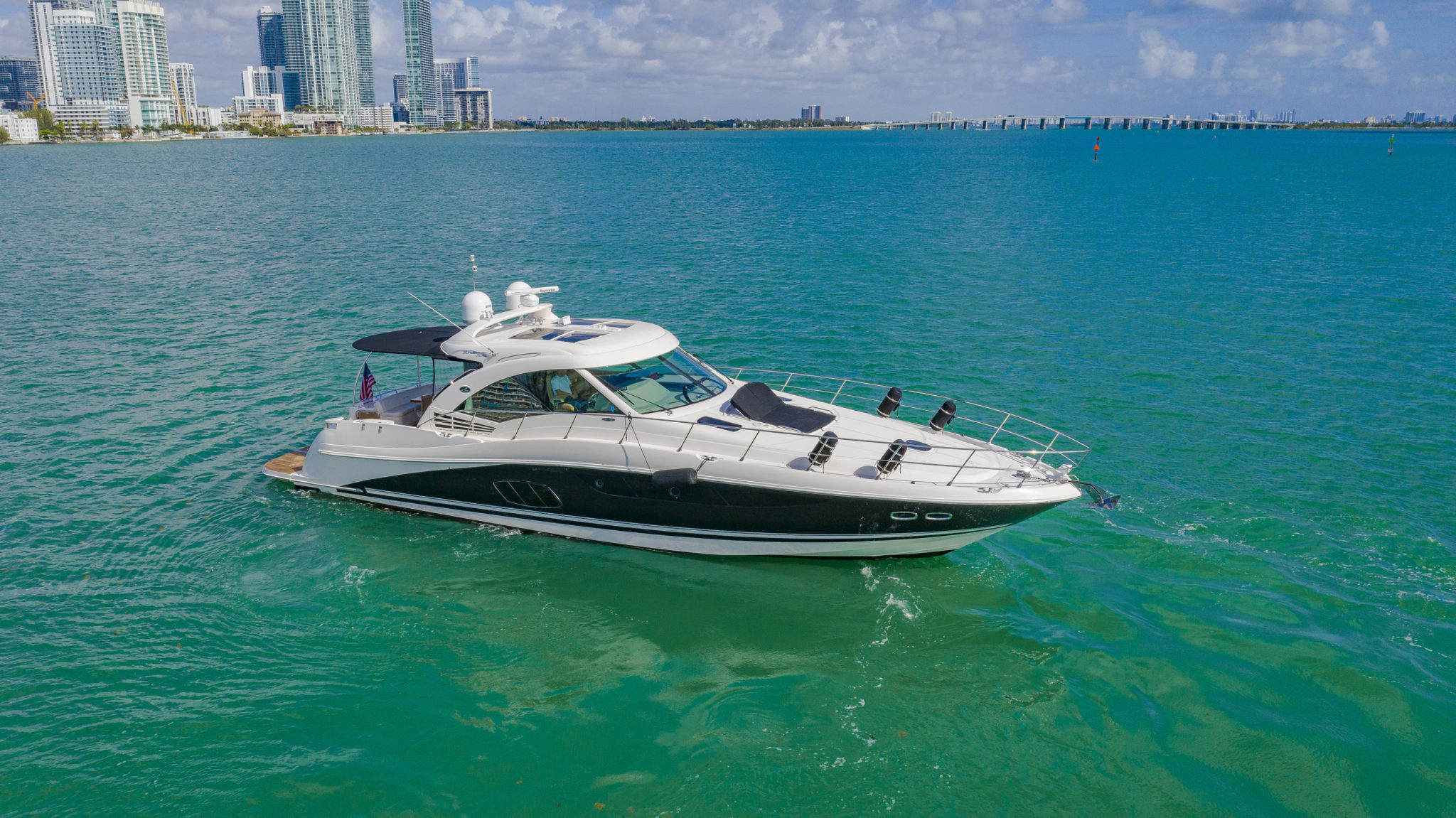 SEA RAY YACHTS