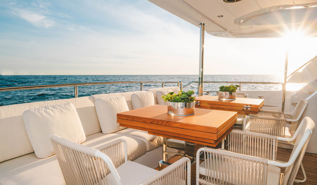 95' Benetti Delfino For Sale