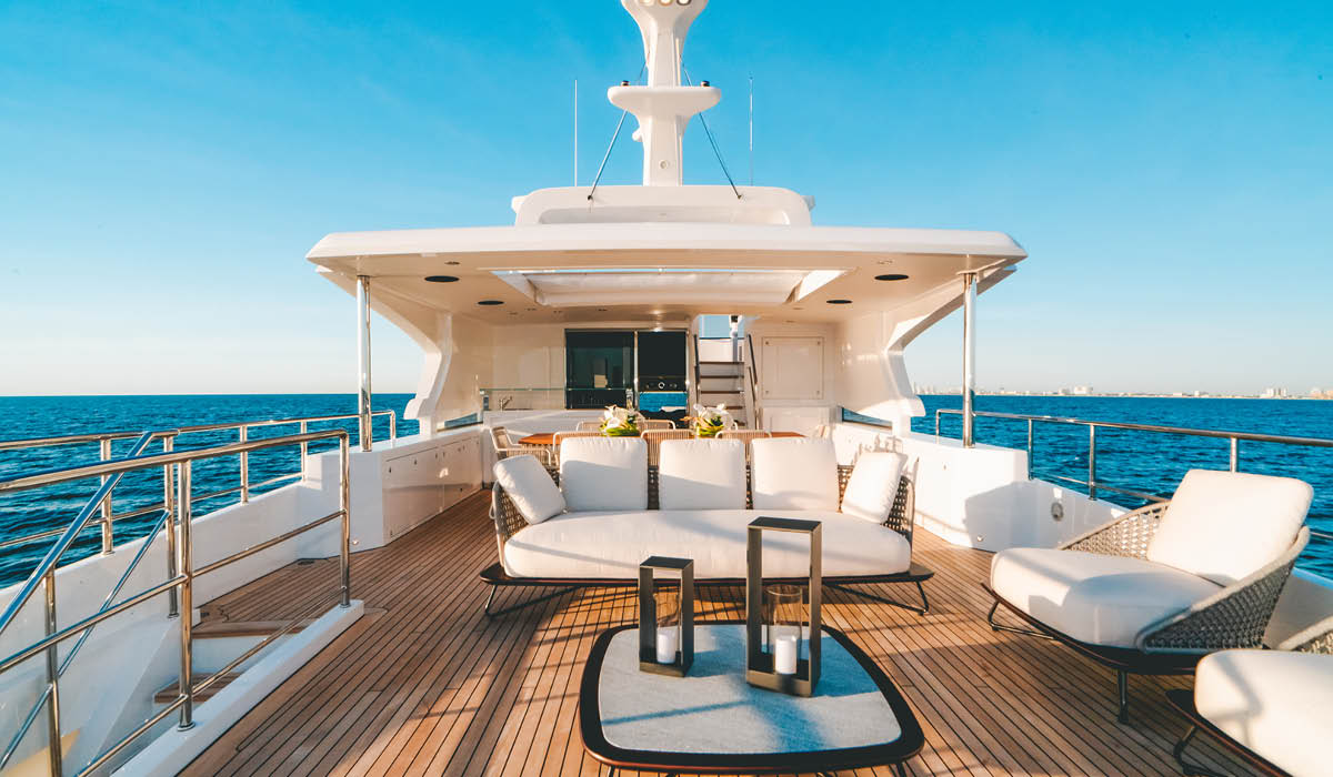 95' Benetti Delfino For Sale