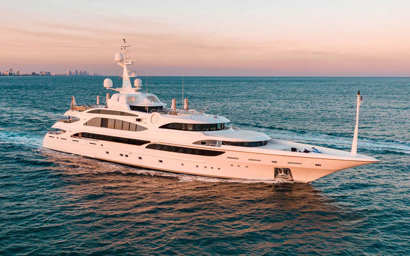 AQUARIUM 203' Benetti 2010
