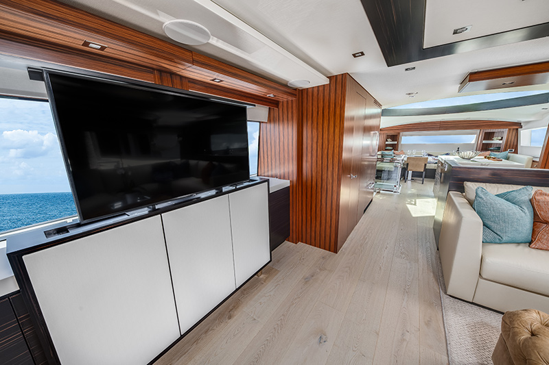 M75-Panacera-Hatteras-Yacht-for-sale