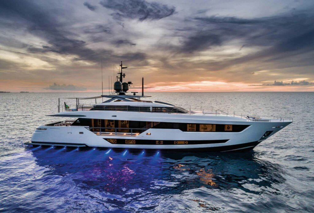 38-meter-CUSTOM-LINE-120'-for-sale