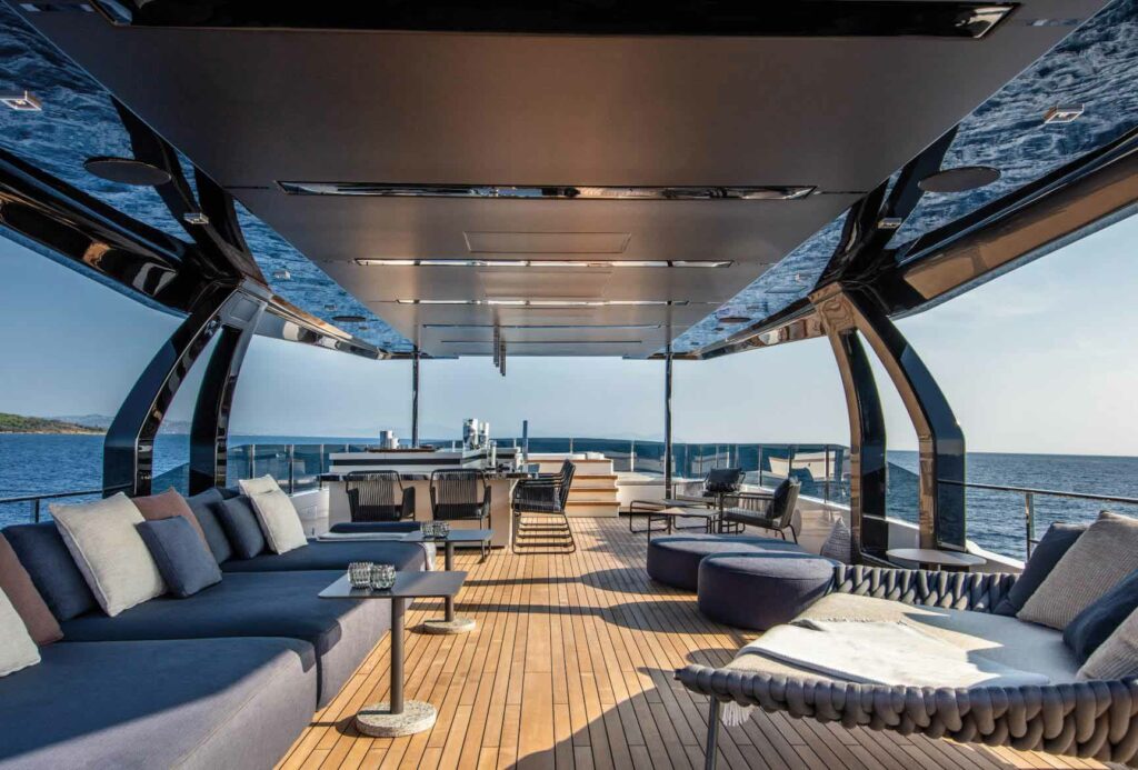 42-meter-Custom-Line-yacht-NAVETTA-42-for-sale-sun-deck