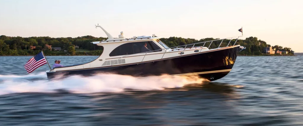 Hinckley-Yachts-Talaria43