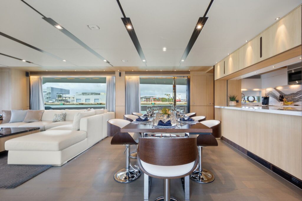 BELLA TU 89' Horizon Galley