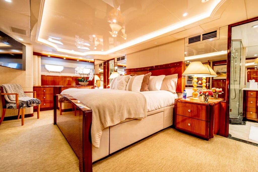Master Stateroom of SUMMERTIME II 116 foot Hatteras Yacht for charter