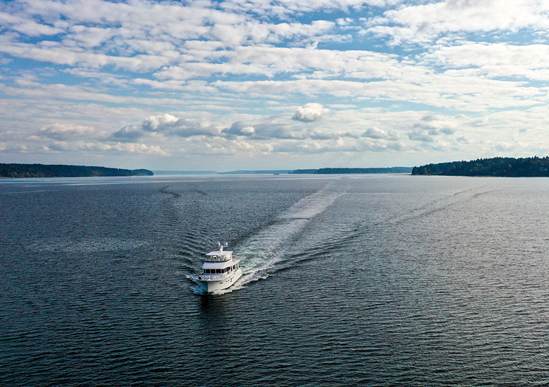MAHALO 68-foot-hampton-endurance-658-yacht