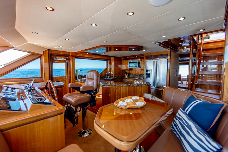 LODESTAR 74' Ocean Alexander 2011