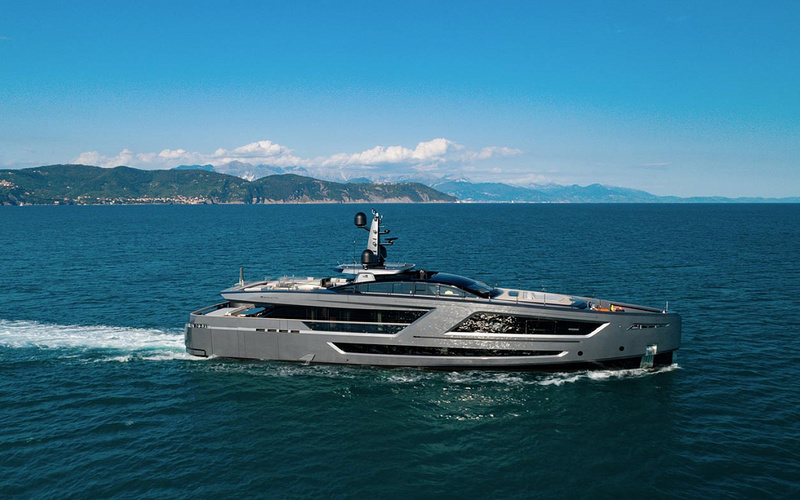 Profile of SUPERFAST40 131 foot Baglietto yacht for sale