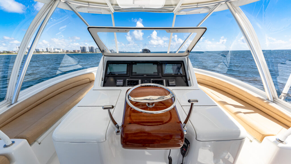 EL PATO 48 Viking Convertible Sport Fisher Helm