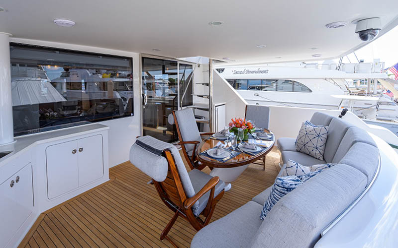 BETSY 98' Westport 1998.2021 Aft Deck