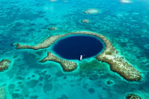 BELIZE YACHT CHARTER Great Blue Hole