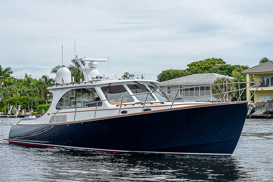 WORTHY 43' Hinckley 2015 Profile