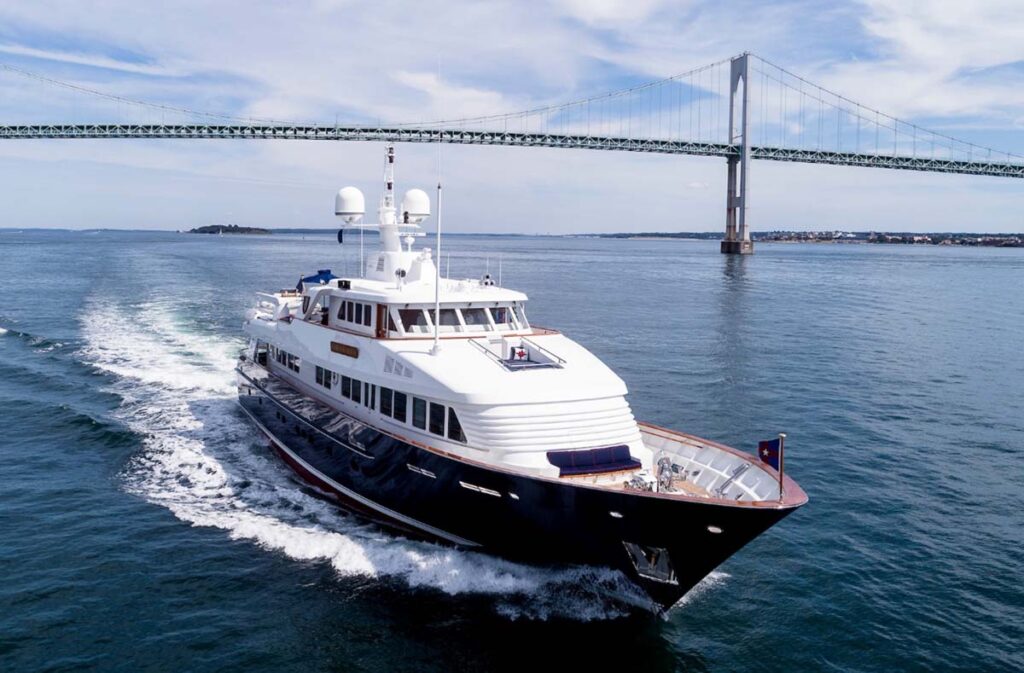 Profile of LADY VICTORIA, 120 foot Feadship yacht for charter.