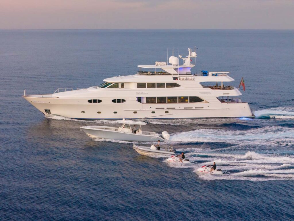 MISS STEPHANIE 138' Richmond Yachts - Profile