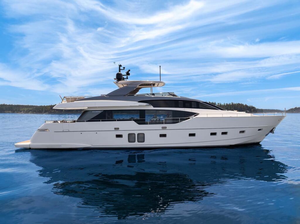 Profile of the SL86, an 87 foot Sanlorenzo yacht for sale.