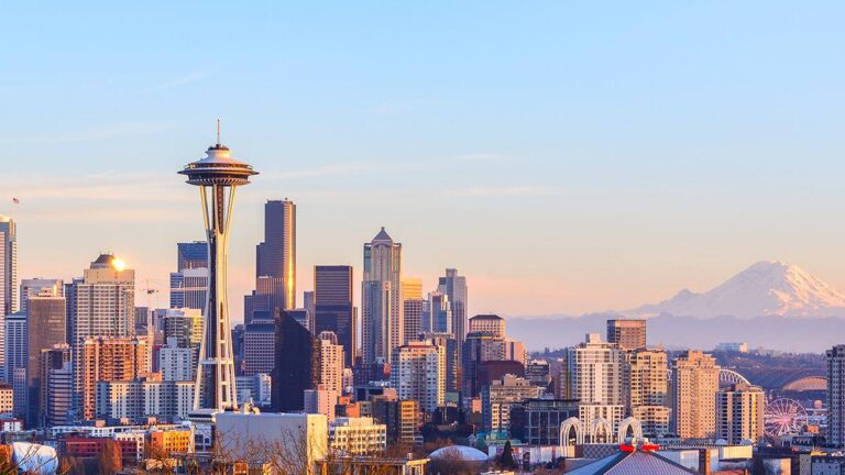 Pacific Northwest yacht charter, luxury yacht charter Pacific Northwest, yacht rental Pacific Northwest, Pacific Northwest sailing charters, yacht charter Seattle, Puget Sound yacht charter, San Juan Islands yacht charter.