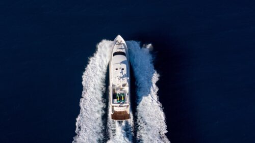 Aerial profile of PILOT LOUNGE, a 91-foot Horizon yacht for charter in Florida and The Bahamas.