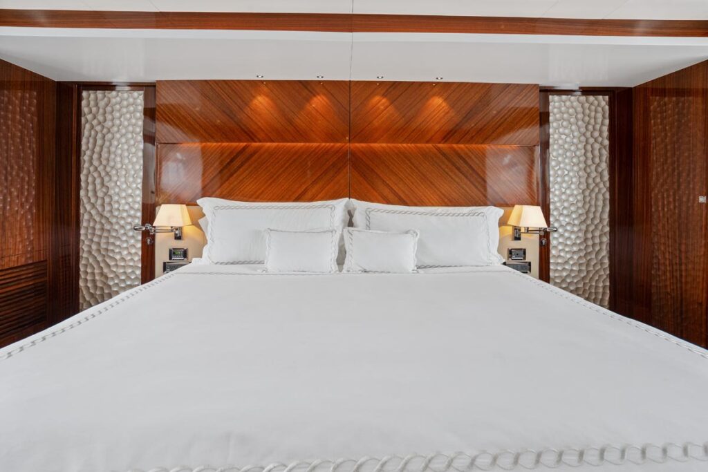 Owner's stateroom of PILOT LOUNGE, a 91-foot Horizon yacht for charter in Florida and The Bahamas.