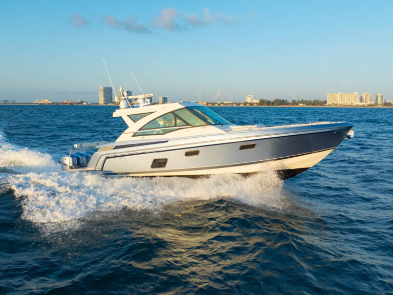 FORMULA - 430 Super Sport Crossover