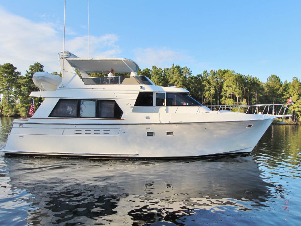 SLAINTE 53 Tollycraft 1992 Starboard Profile