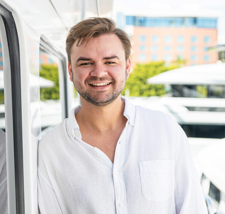 Palm Beach Yacht Broker