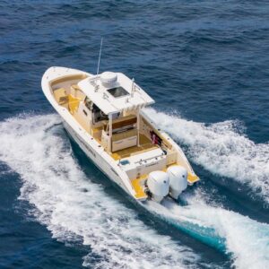 Tender for SWEET VIRGINIA, a 96′ Sanlorenzo yacht for charter in The Bahamas.