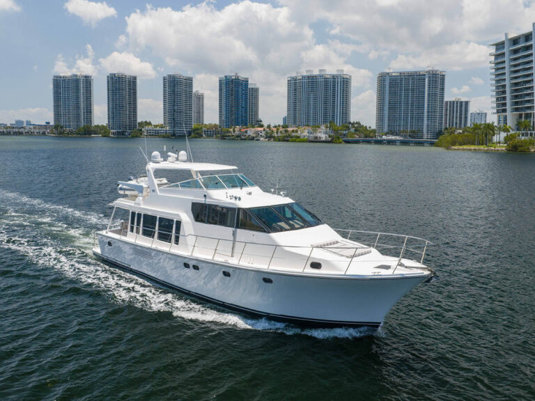 Pacific Mariner - 65 Motor Yacht