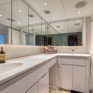 MY LADY ALASKA - Master ensuite of LADY ALASKA, a 97 foot Broward yacht for charter in Alaska.