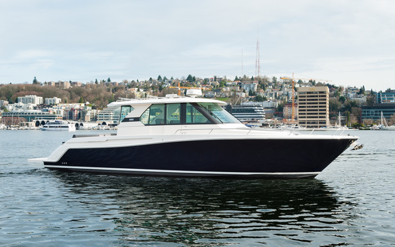 000 Profile DAY TRIPPER 44' Tiara 2016