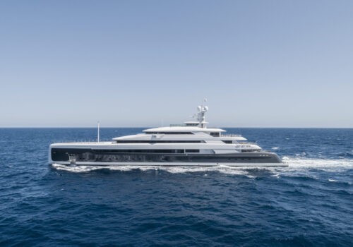 M/Y ILLUSION PLUS - TIM SAUNDERS YACHT DESIGN   -  SINOT DESIGN
