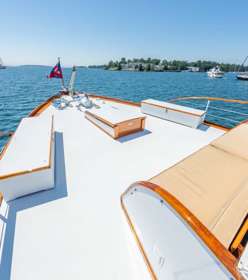 Bow BERNADETTE 71' Trumpy
