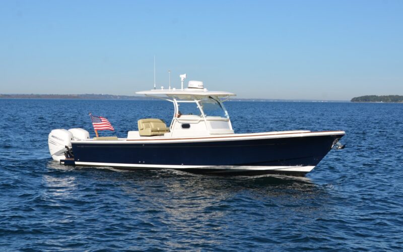 PATRIOT 32 Hunt Yachts 32 CC 2018