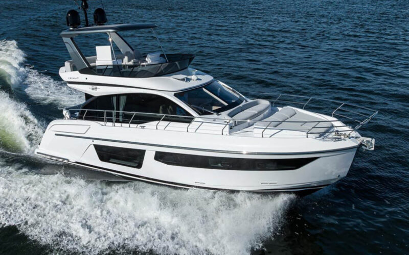 BG53 53' Azimut 2024 Profile