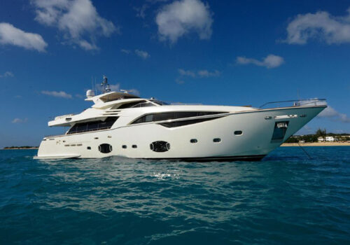 Bahamas-Charter-Yacht-AMORE-MIO
