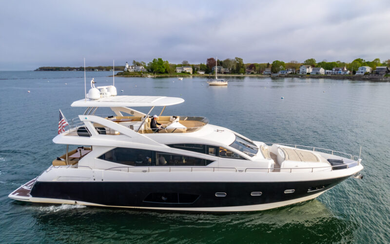 BORN TO RUN 74' Sunseeker Profile