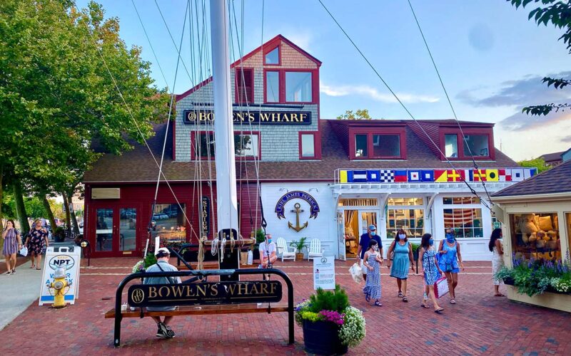 Bowens-wharf-Worth-Avenue-Yachts