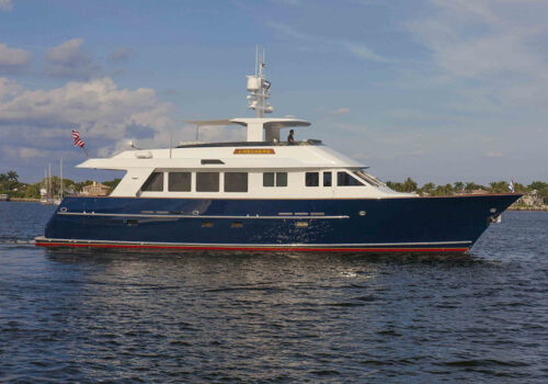 CHECKERS 85 Burger 2001 refit 2021 Owner Stateroom