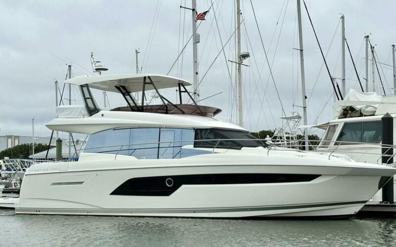 Game On 52' Prestige 2021 Profile