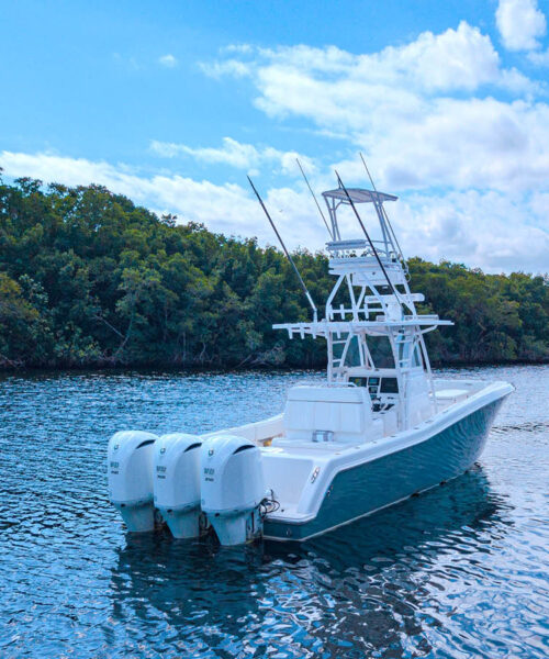 IN PURSUIT 39' Invincible 2020 Starboard Stern