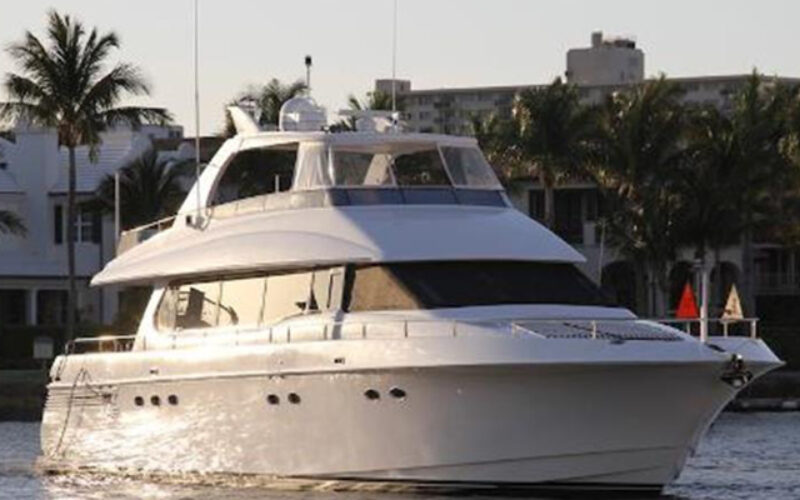 KING KALM_76 Lazzara yacht