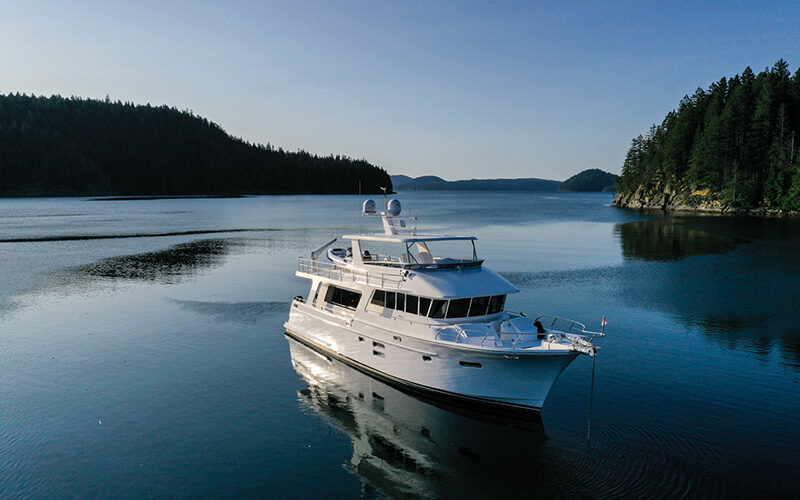MAHALO 68-foot-hampton-endurance-658-yacht