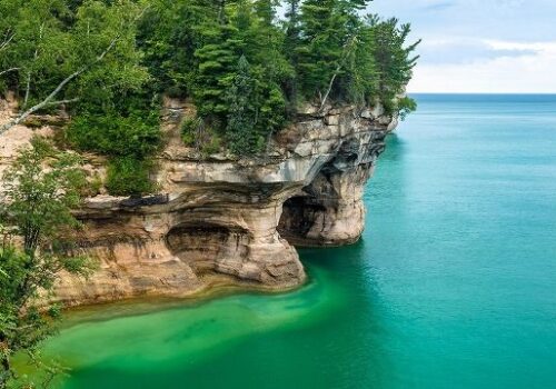 Pictured Rocks USA yachting