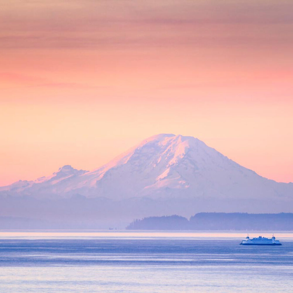 Pacific Northwest yacht charters, luxury yacht charters Pacific Northwest, Pacific Northwest cruising, Puget Sound yacht charters, San Juan Islands yacht charters, luxury boat rentals Pacific Northwest, Pacific Northwest sailing charters.