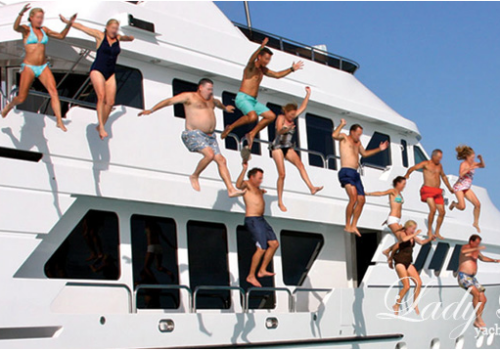 How to Charter a Yacht